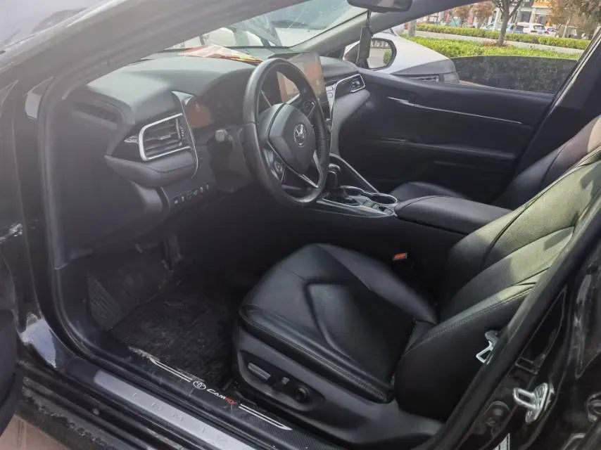 2021 Toyota Camry 2.5L 209HP L4 8AT,autocango,china used car exporter,china ev exporter,chinese used car exporter,chinese used ev exporter