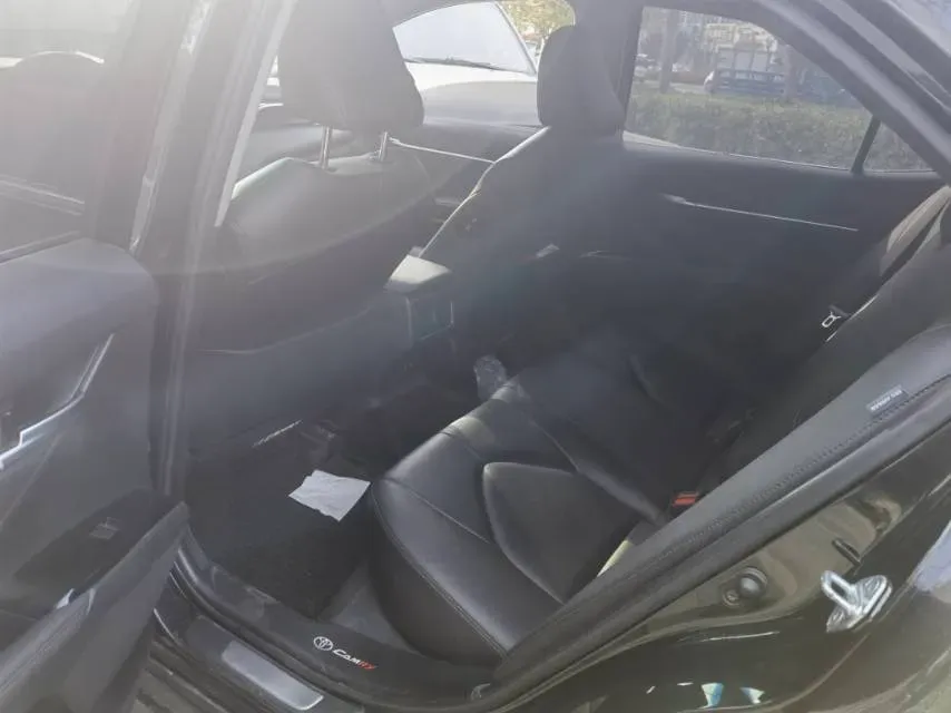 2021 Toyota Camry 2.5L 209HP L4 8AT,autocango,china used car exporter,china ev exporter,chinese used car exporter,chinese used ev exporter