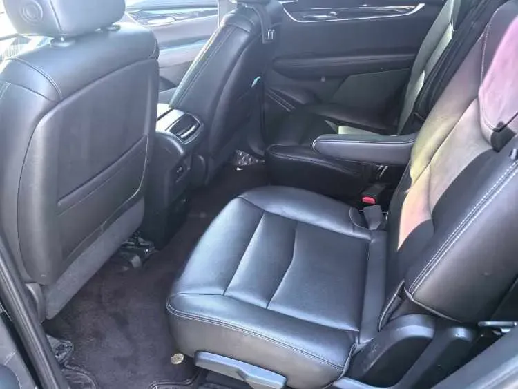 2022 Cadillac XT6 2.0T 237HP L4 9AT,autocango,china used car exporter,china ev exporter,chinese used car exporter,chinese used ev exporter