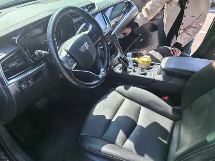 2022 Cadillac XT6 2.0T 237HP L4 9AT,autocango,china used car exporter,china ev exporter,chinese used car exporter,chinese used ev exporter