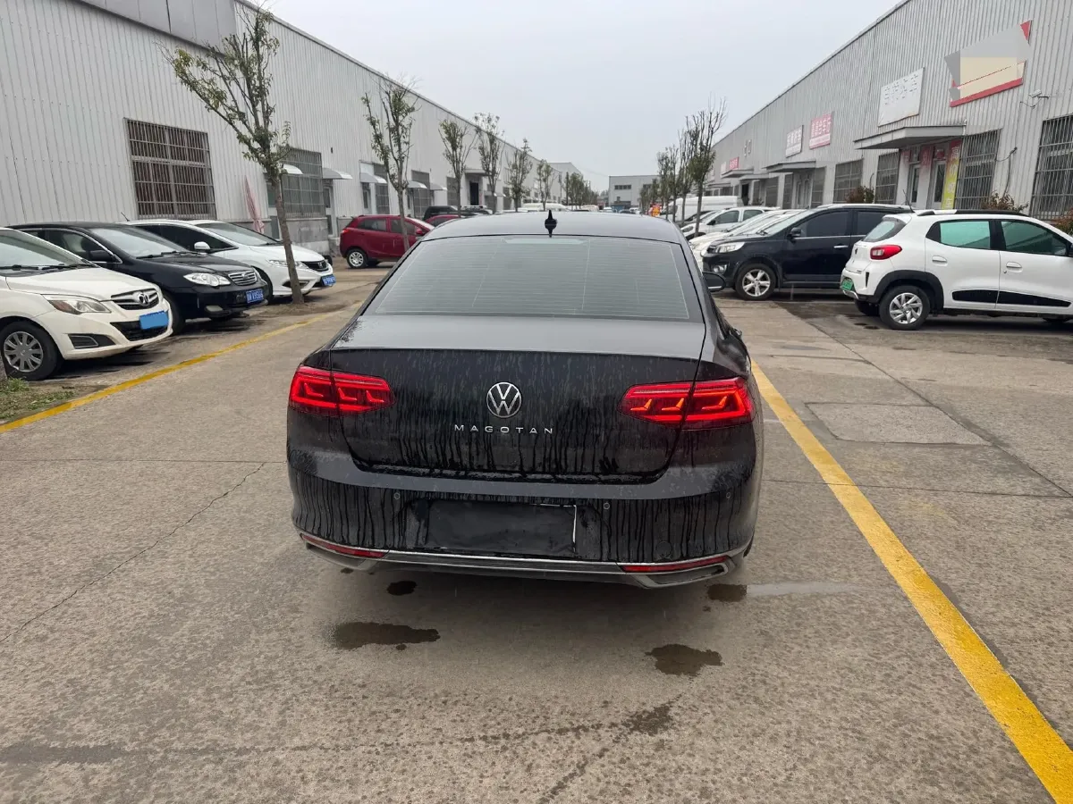 2020 Volkswagen Magotan 2.0T 186HP L4 7DCT,autocango,china used car exporter,china ev exporter,chinese used car exporter,chinese used ev exporter