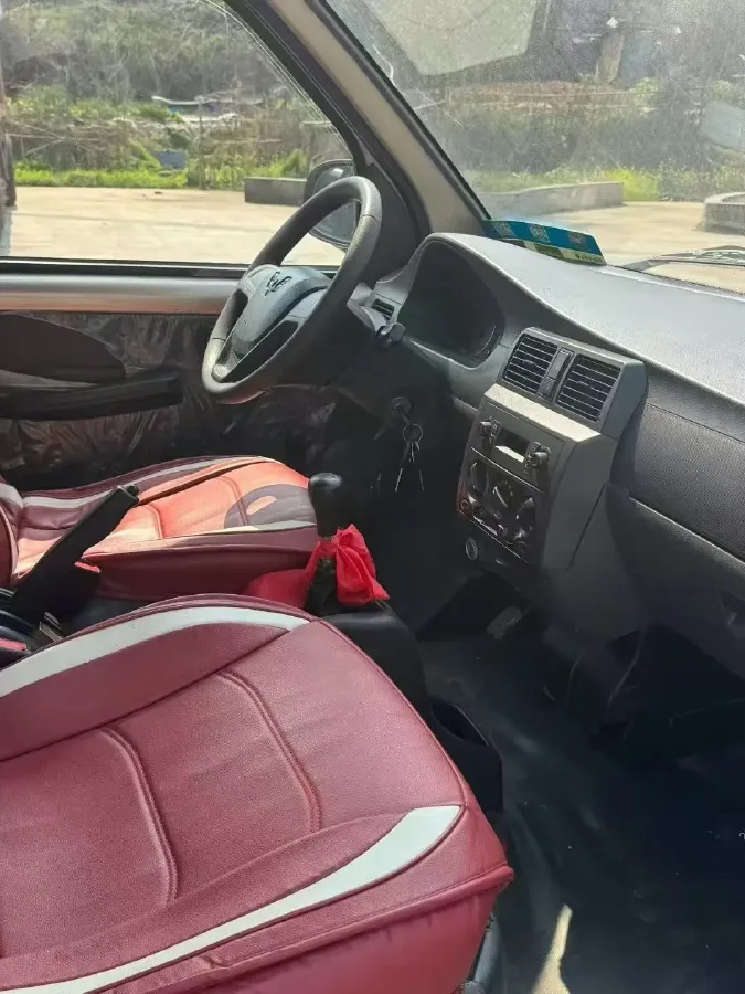 2021 WuLing RongGuang 1.5L 99HP L4 5MT,autocango,china used car exporter,china ev exporter,chinese used car exporter,chinese used ev exporter