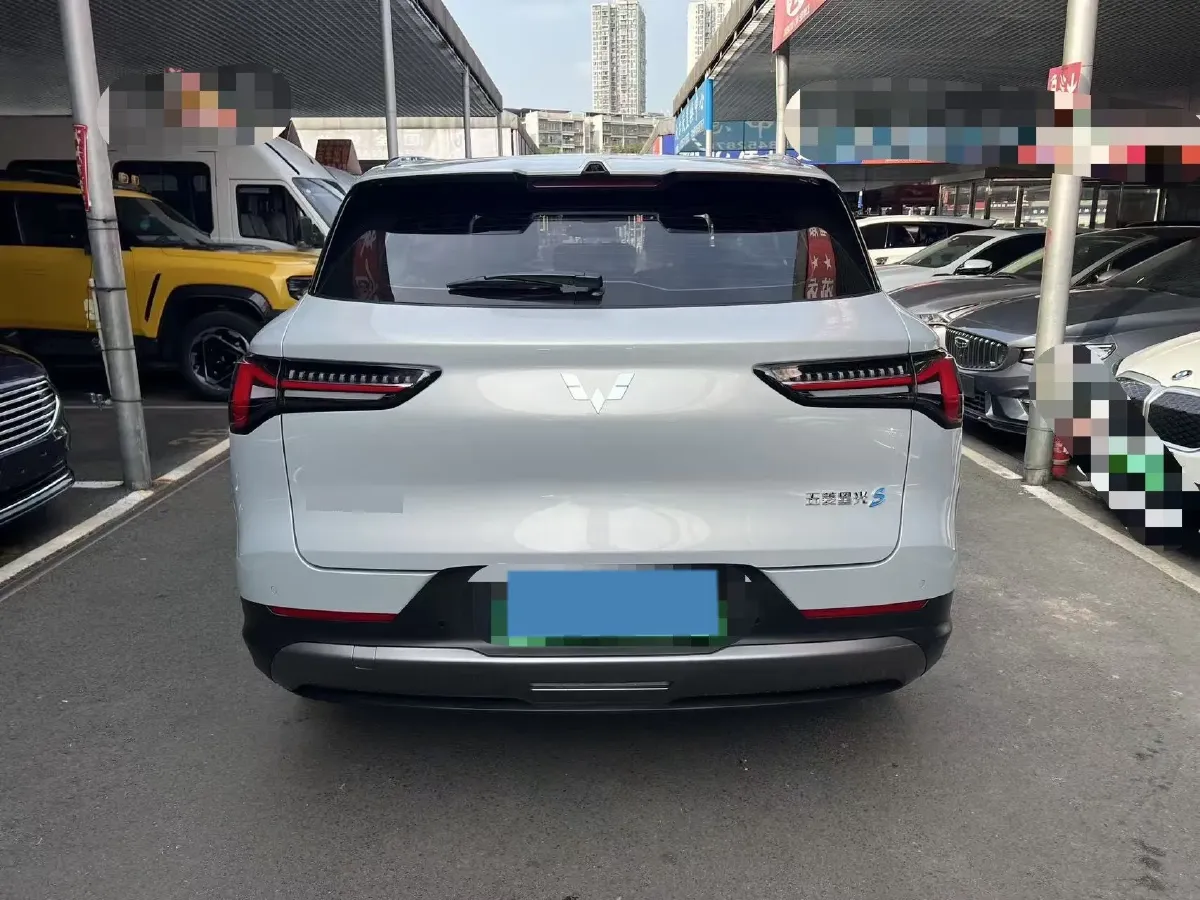 2024 WuLing XingGuangS BEV 60KWH,autocango,china used car exporter,china ev exporter,chinese used car exporter,chinese used ev exporter
