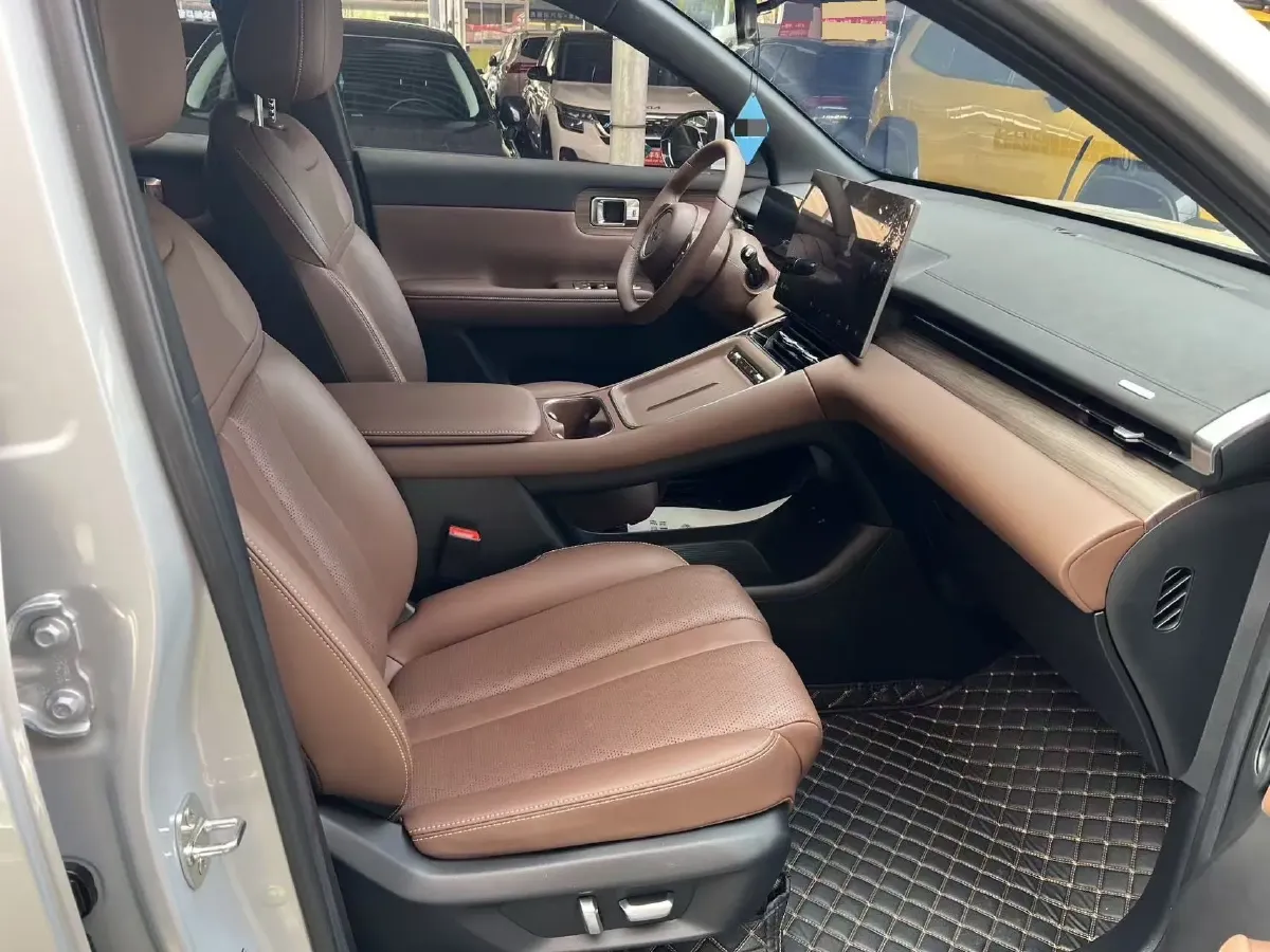 2024 WuLing XingGuangS BEV 60KWH,autocango,china used car exporter,china ev exporter,chinese used car exporter,chinese used ev exporter