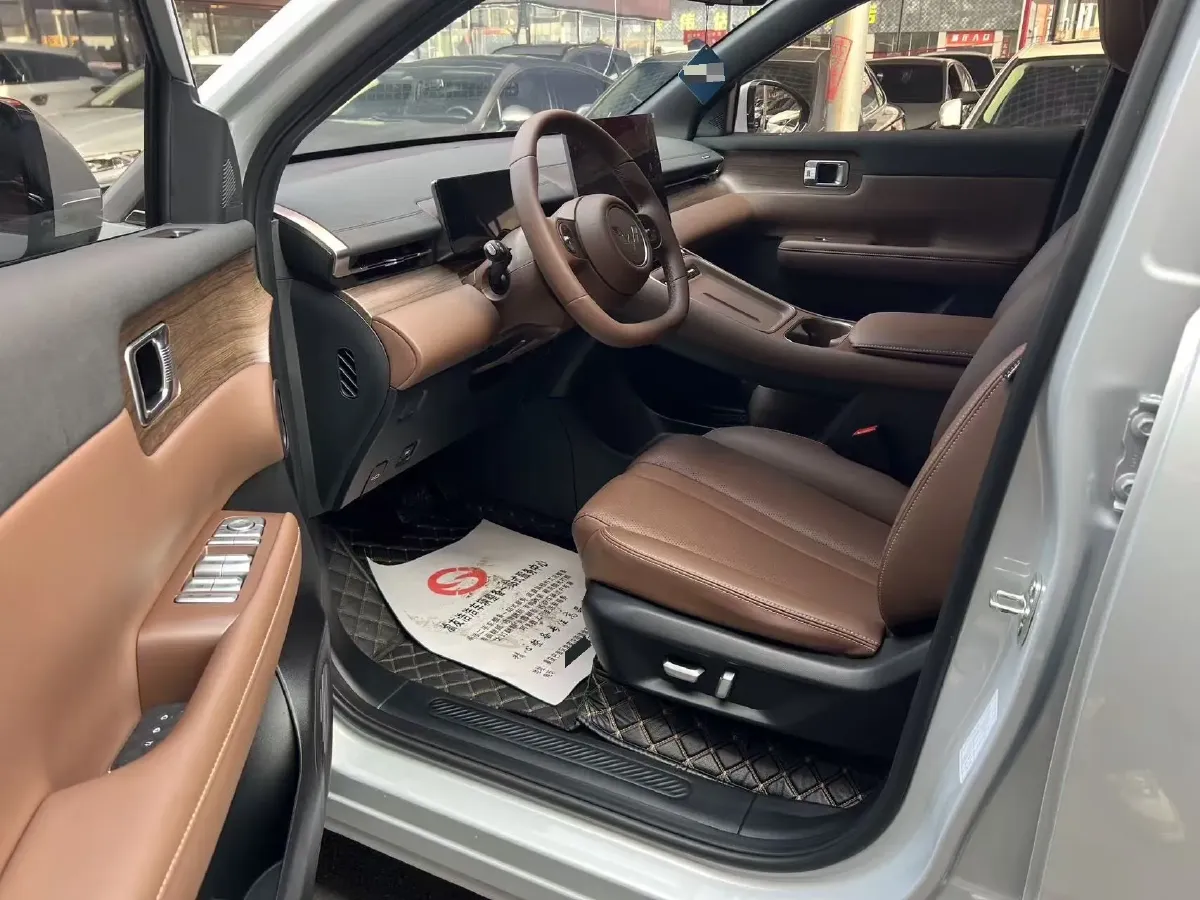 2024 WuLing XingGuangS BEV 60KWH,autocango,china used car exporter,china ev exporter,chinese used car exporter,chinese used ev exporter