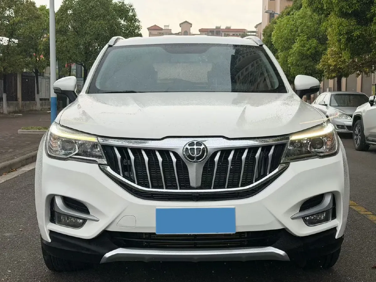 2018 Brilliance Auto V6 1.5T 150HP L4 6MT,autocango,china used car exporter,china ev exporter,chinese used car exporter,chinese used ev exporter