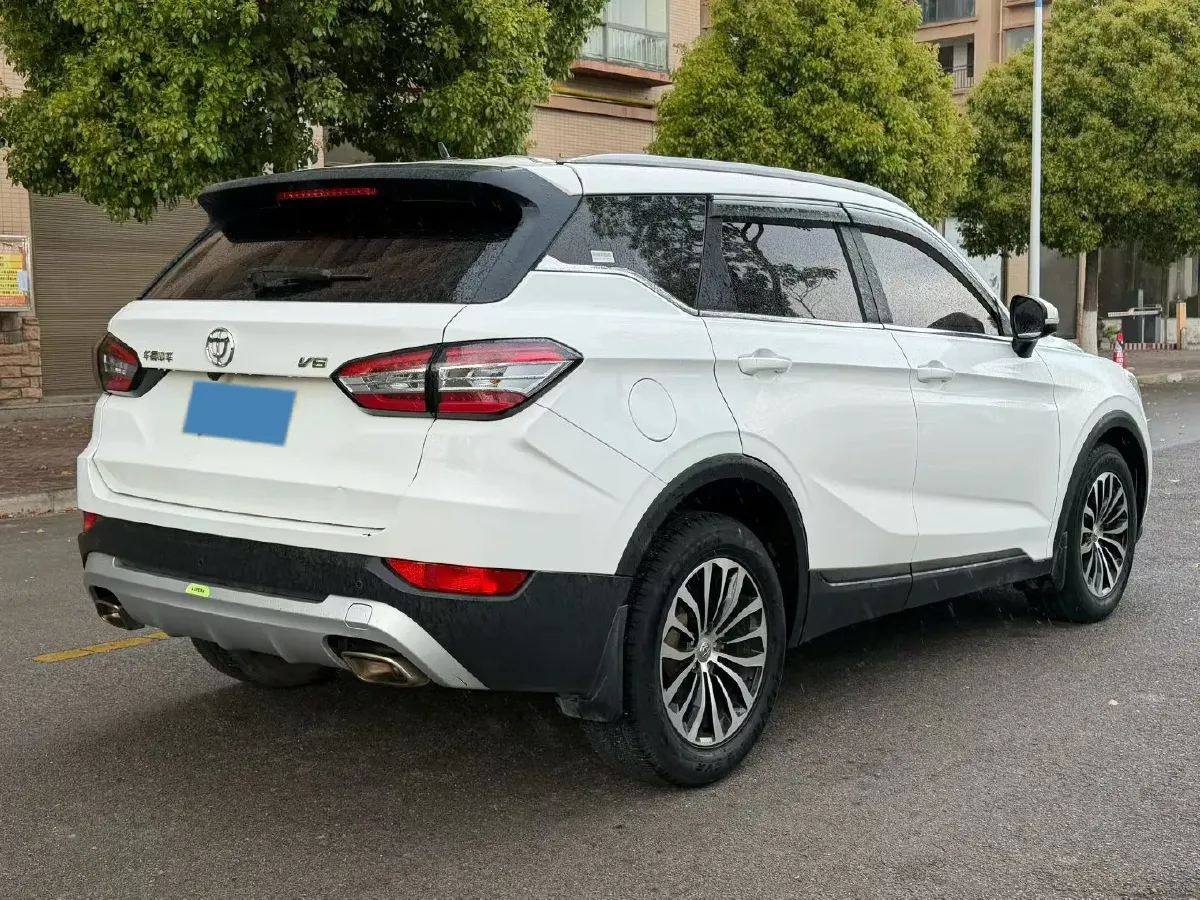 2018 Brilliance Auto V6 1.5T 150HP L4 6MT,autocango,china used car exporter,china ev exporter,chinese used car exporter,chinese used ev exporter