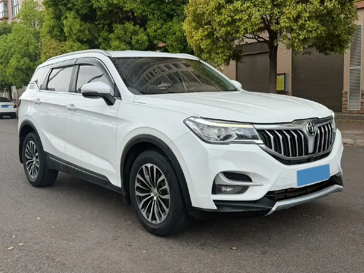 2018 Brilliance Auto V6 1.5T 150HP L4 6MT,autocango,china used car exporter,china ev exporter,chinese used car exporter,chinese used ev exporter
