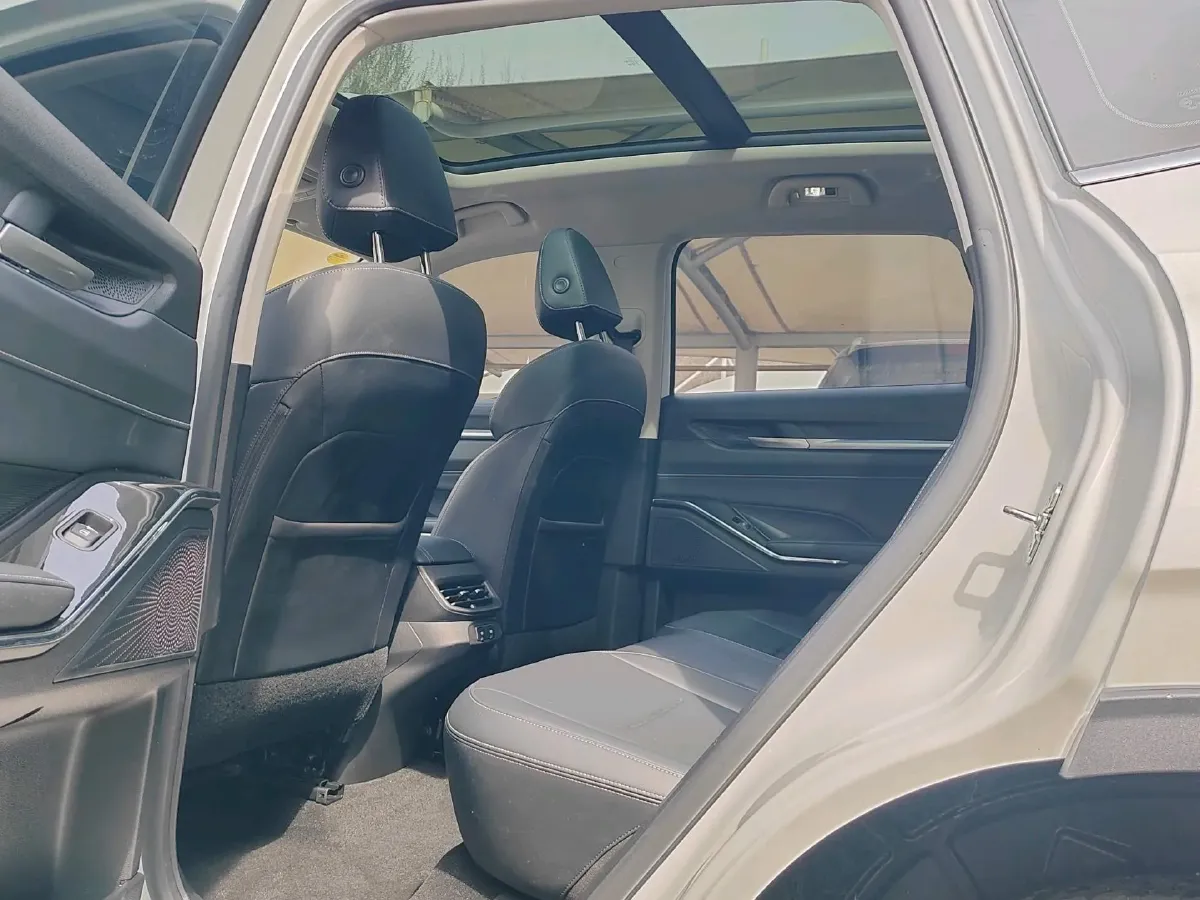 2021 Haval H6 1.5T 169HP L4 7DCT,autocango,china used car exporter,china ev exporter,chinese used car exporter,chinese used ev exporter