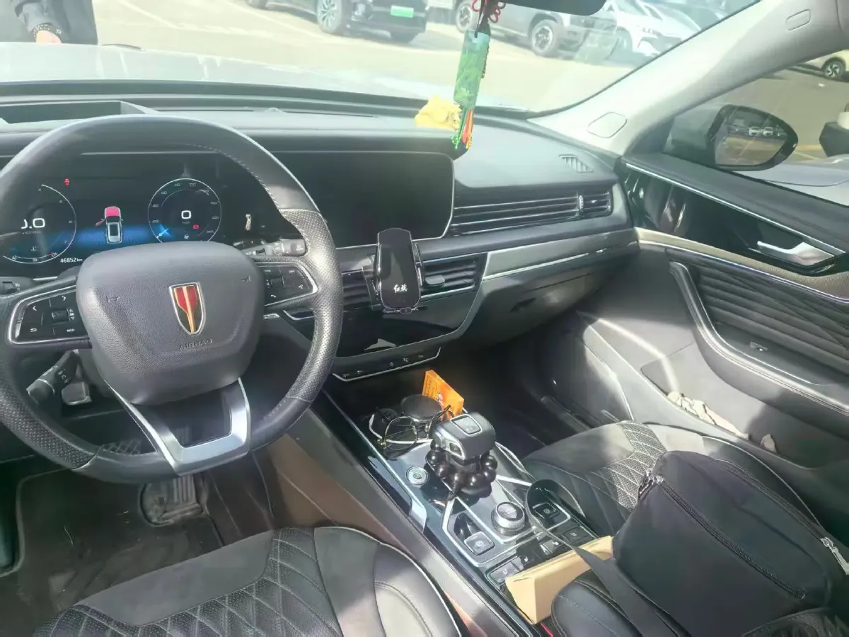 2022 HongQi HS5 2.0T 224HP L4 6AT,autocango,china used car exporter,china ev exporter,chinese used car exporter,chinese used ev exporter