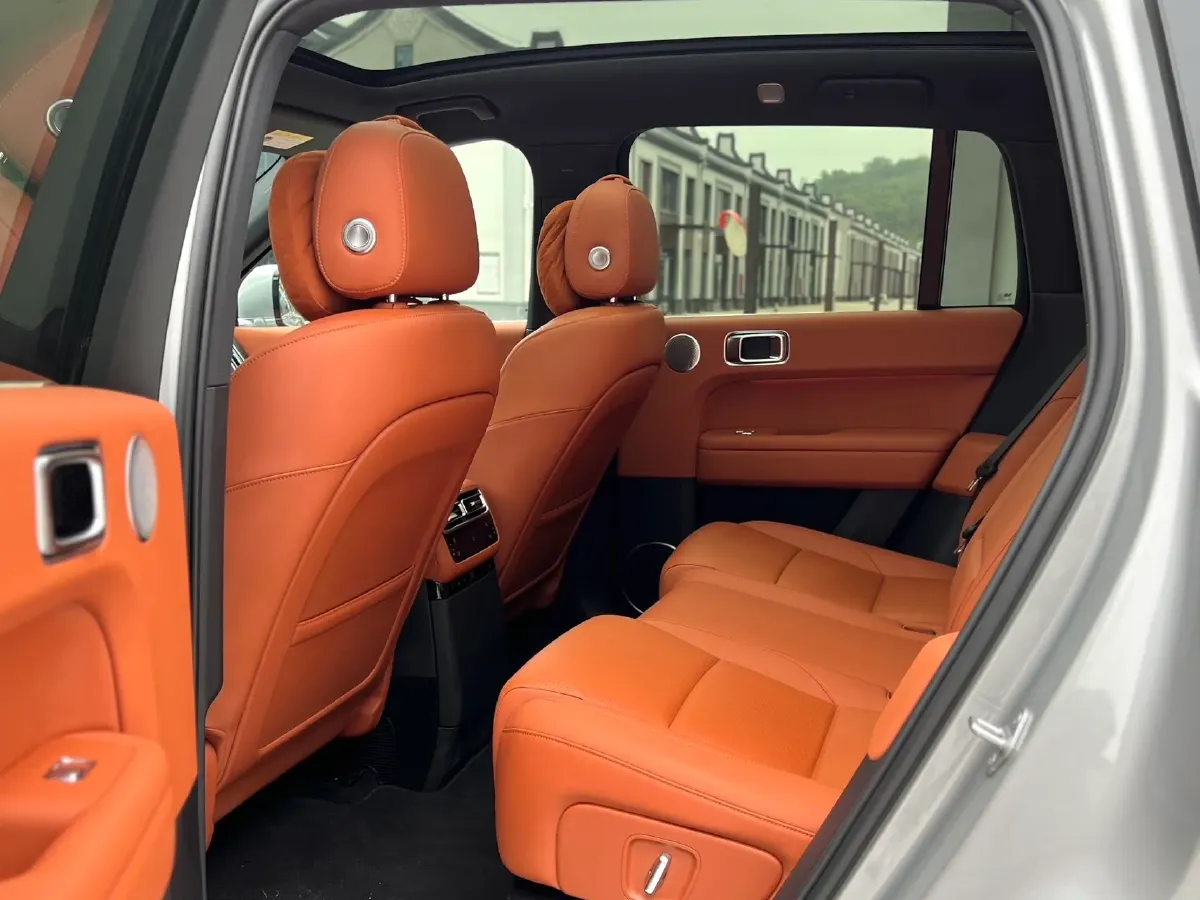 2024 Li L6 Range Extended 154HP L4 REEV 36.8KWH,autocango,china used car exporter,china ev exporter,chinese used car exporter,chinese used ev exporter