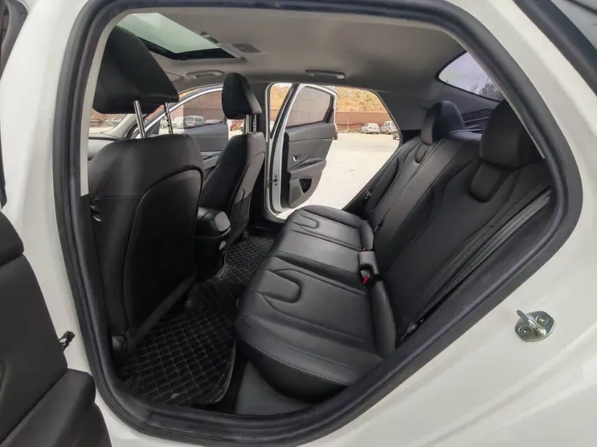 2021 Hyundai Elantra 1.5L 115HP L4 CVT,autocango,china used car exporter,china ev exporter,chinese used car exporter,chinese used ev exporter