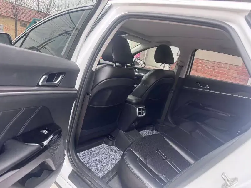 2020 Kia K5 1.5T 170HP L4 7DCT,autocango,china used car exporter,china ev exporter,chinese used car exporter,chinese used ev exporter