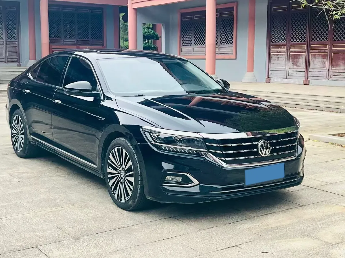 2020 Volkswagen Passat 2.0T 186HP L4 7DCT,autocango,china used car exporter,china ev exporter,chinese used car exporter,chinese used ev exporter