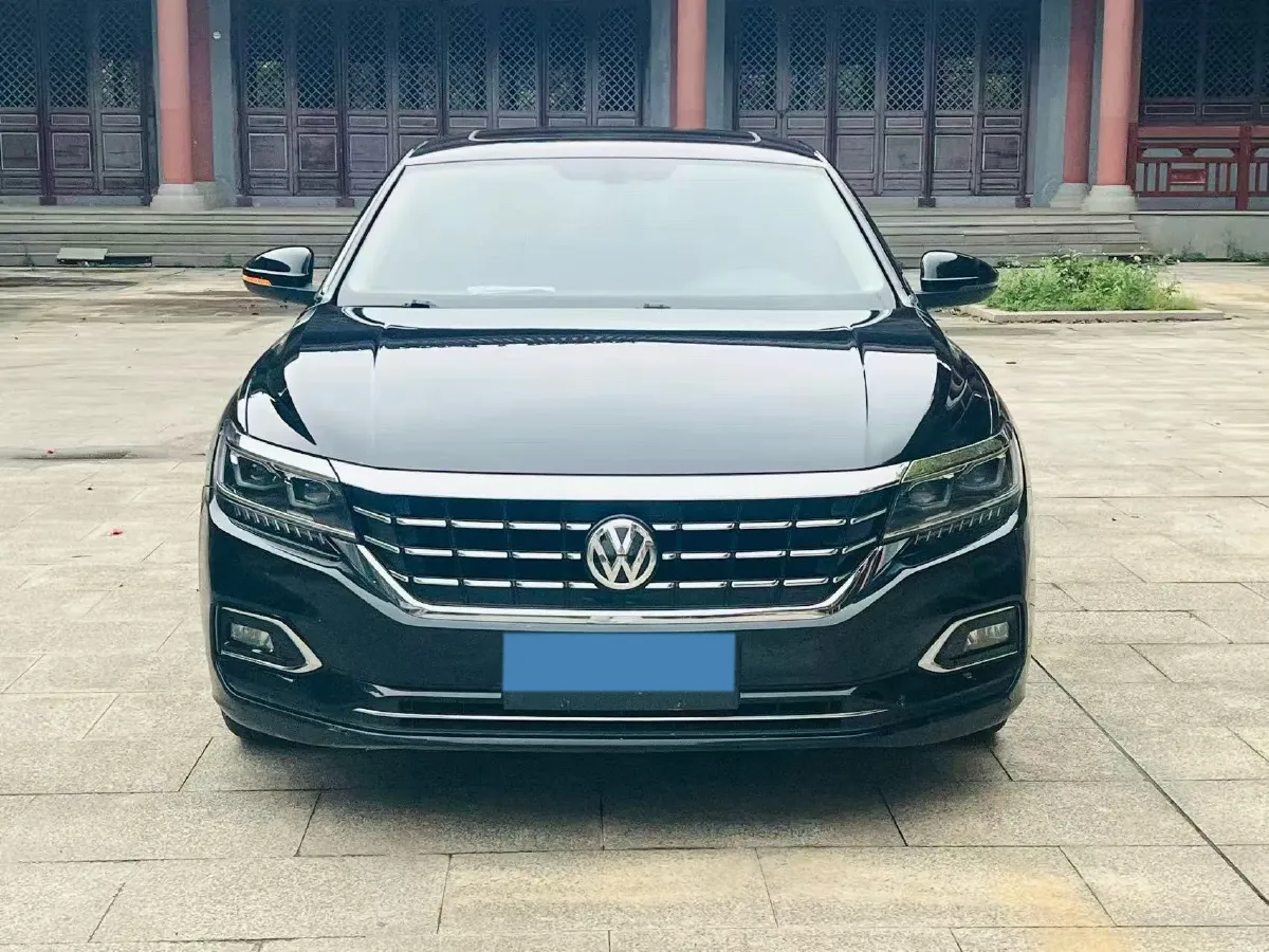 2020 Volkswagen Passat 2.0T 186HP L4 7DCT,autocango,china used car exporter,china ev exporter,chinese used car exporter,chinese used ev exporter