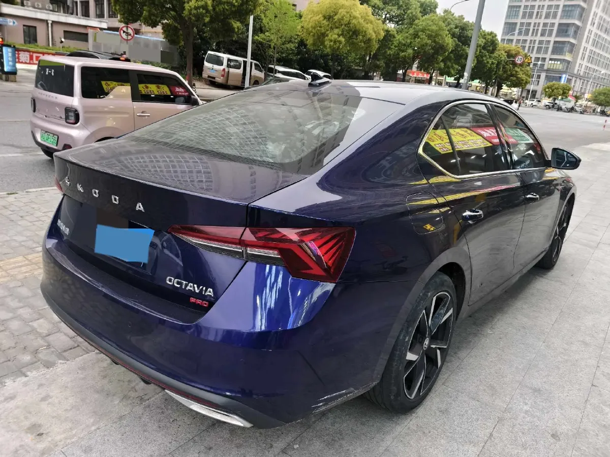 2021 Skoda Octavia 1.4T 150HP L4 7DCT,autocango,china used car exporter,china ev exporter,chinese used car exporter,chinese used ev exporter