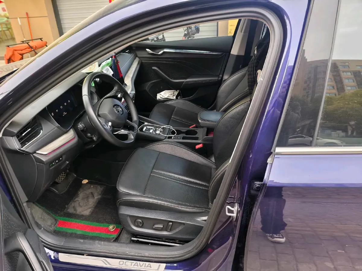 2021 Skoda Octavia 1.4T 150HP L4 7DCT,autocango,china used car exporter,china ev exporter,chinese used car exporter,chinese used ev exporter
