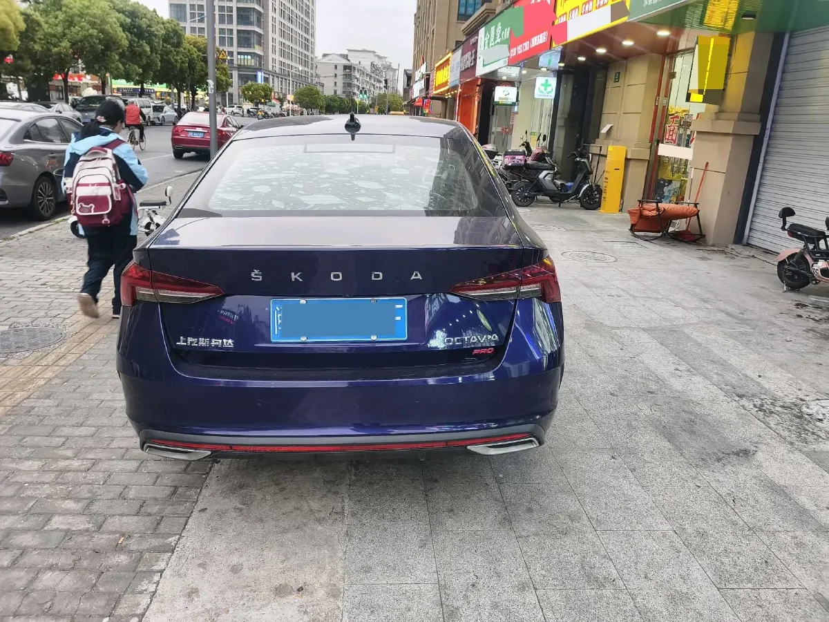 2021 Skoda Octavia 1.4T 150HP L4 7DCT,autocango,china used car exporter,china ev exporter,chinese used car exporter,chinese used ev exporter