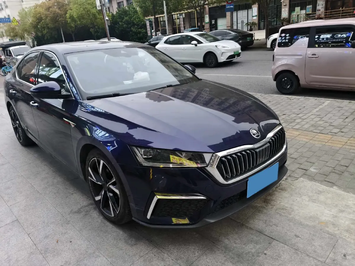 2021 Skoda Octavia 1.4T 150HP L4 7DCT,autocango,china used car exporter,china ev exporter,chinese used car exporter,chinese used ev exporter