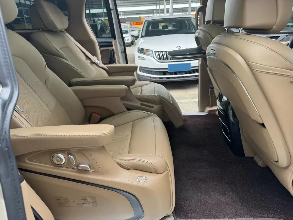 2020 Buick GL8 2.0T 237HP L4 9AT,autocango,china used car exporter,china ev exporter,chinese used car exporter,chinese used ev exporter