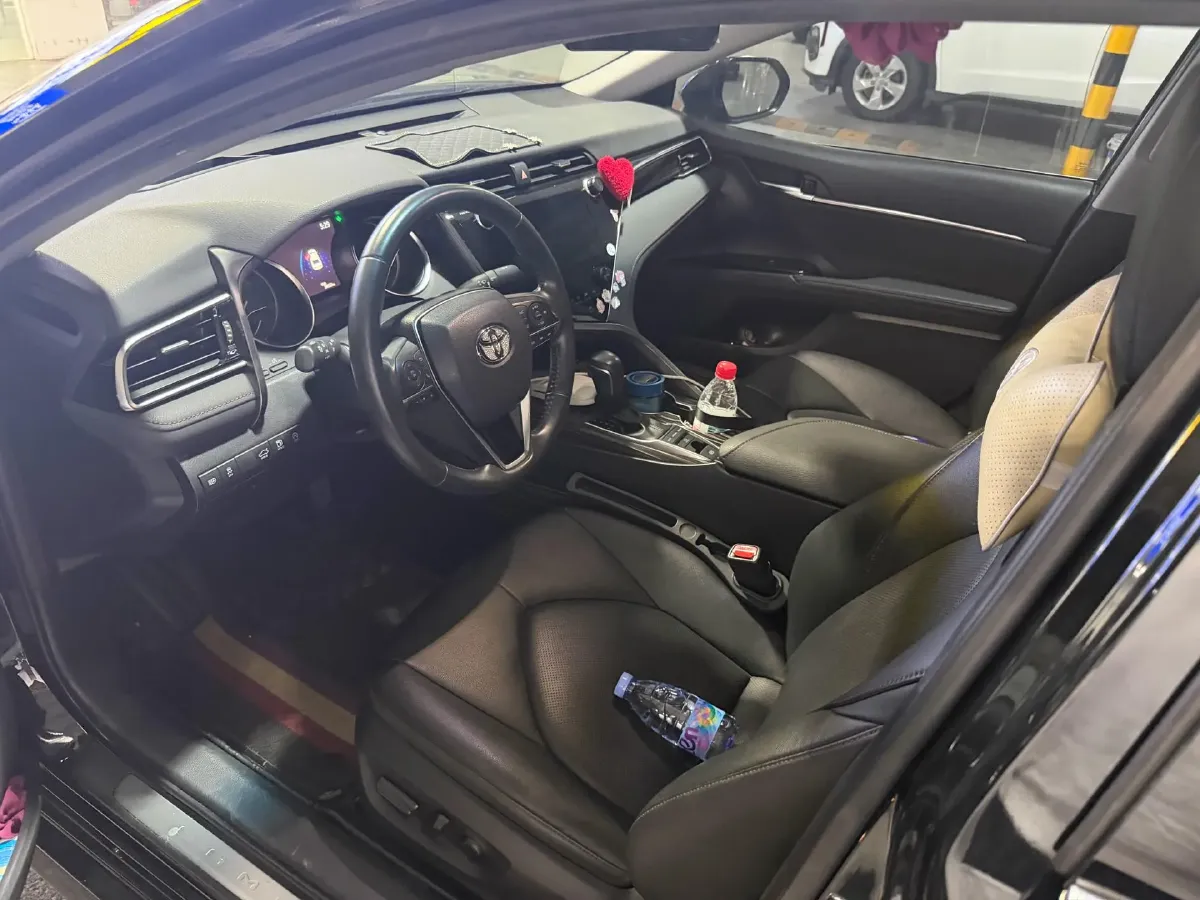 2019 Toyota Camry 2.5L 209HP L4 8AT,autocango,china used car exporter,china ev exporter,chinese used car exporter,chinese used ev exporter