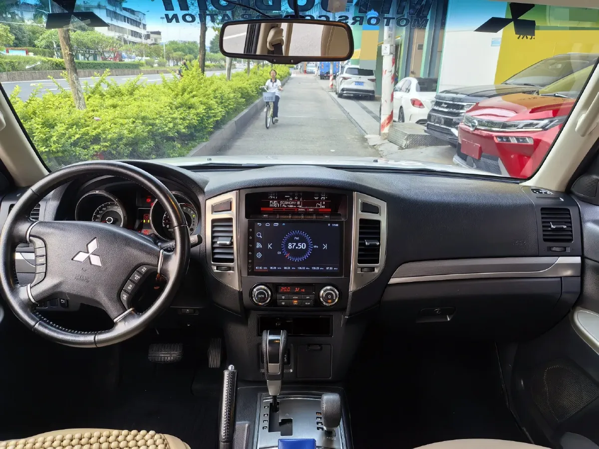 2016 Mitsubishi Pajero 3.0L 174HP V6 5AT,autocango,china used car exporter,china ev exporter,chinese used car exporter,chinese used ev exporter