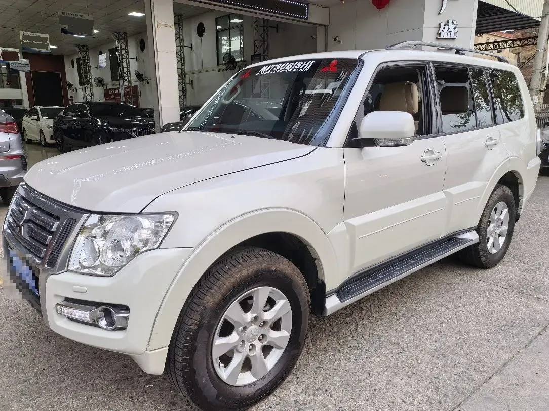 2016 Mitsubishi Pajero 3.0L 174HP V6 5AT,autocango,china used car exporter,china ev exporter,chinese used car exporter,chinese used ev exporter