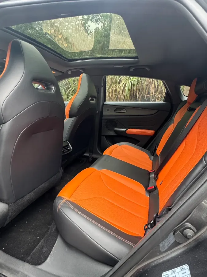 2025 ChangAn UNI-V 2.0T 245HP L4 8AT,autocango,china used car exporter,china ev exporter,chinese used car exporter,chinese used ev exporter