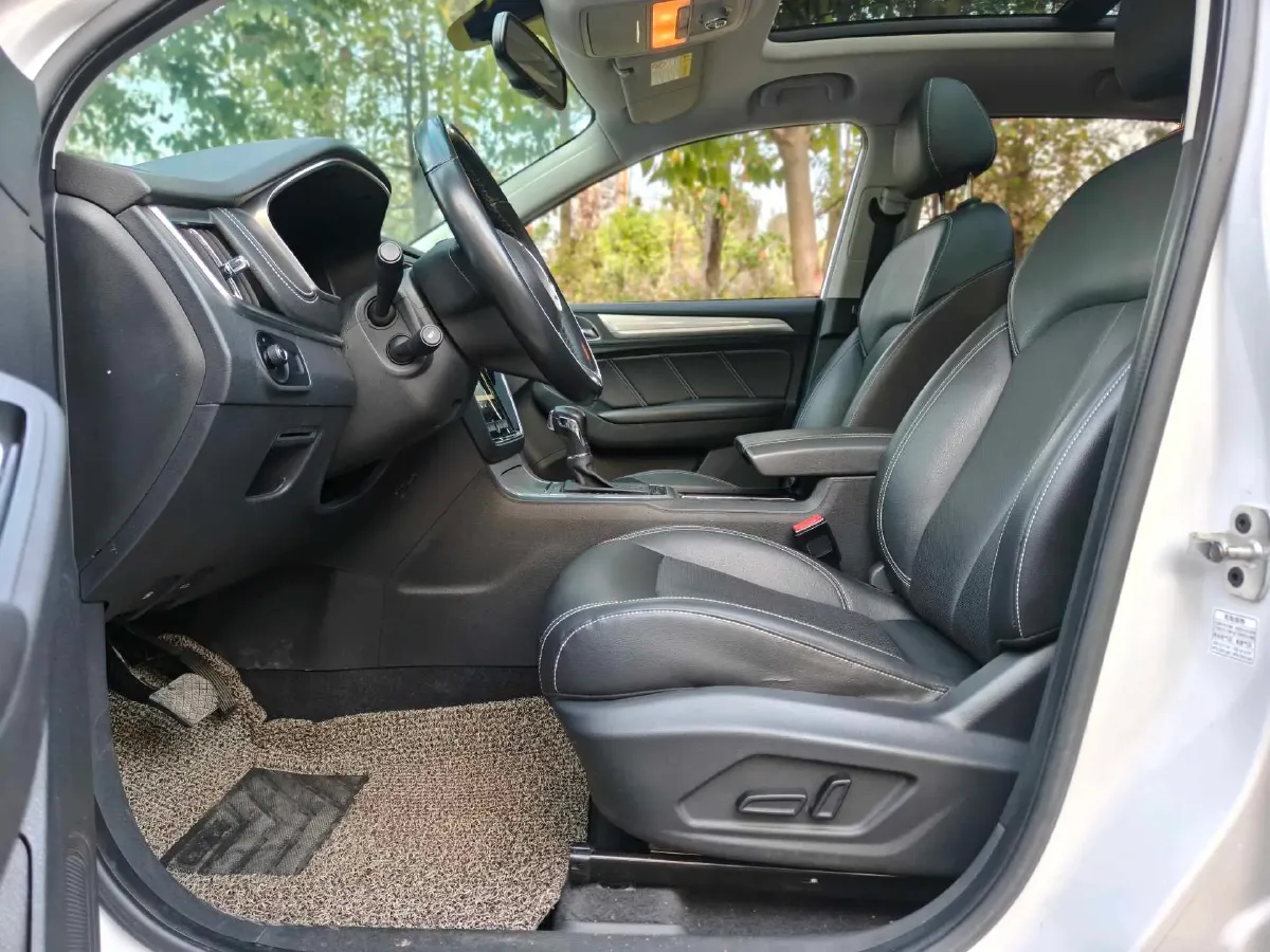 2017 Roewe RX5 1.5T 169HP L4 2AT PHEV 12KWH,autocango,china used car exporter,china ev exporter,chinese used car exporter,chinese used ev exporter