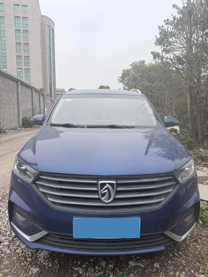 2018 BaoJun 530 1.5T 150HP L4 6MT,autocango,china used car exporter,china ev exporter,chinese used car exporter,chinese used ev exporter