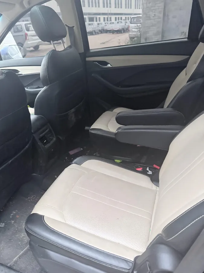 2018 BaoJun 530 1.5T 150HP L4 6MT,autocango,china used car exporter,china ev exporter,chinese used car exporter,chinese used ev exporter