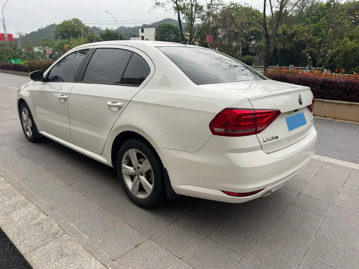 2018 Landwind XiaoYao 1.5T 163HP L4 CVT,autocango,china used car exporter,china ev exporter,chinese used car exporter,chinese used ev exporter