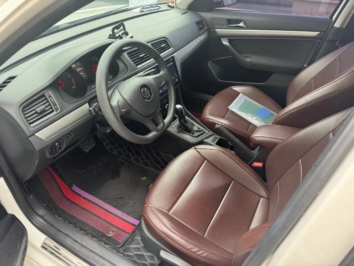 2018 Landwind XiaoYao 1.5T 163HP L4 CVT,autocango,china used car exporter,china ev exporter,chinese used car exporter,chinese used ev exporter