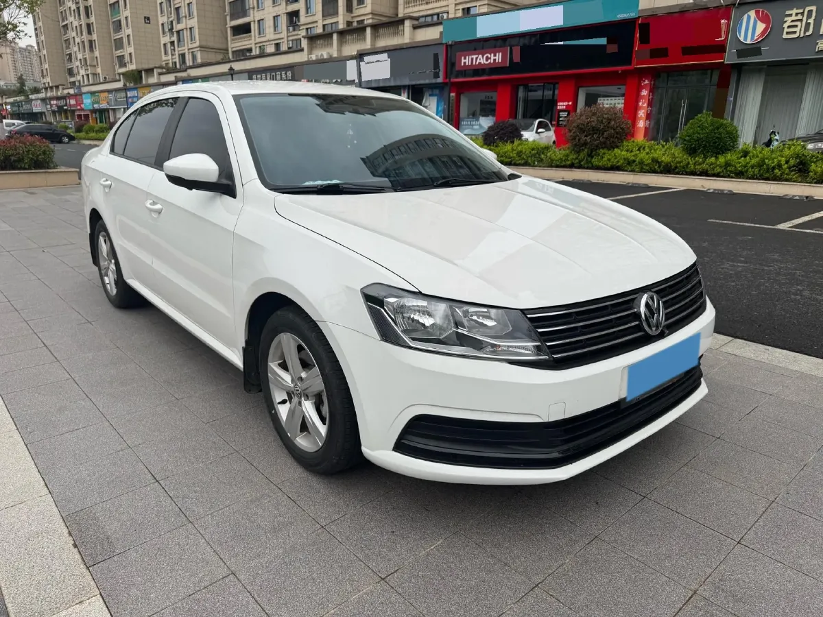 2018 Landwind XiaoYao 1.5T 163HP L4 CVT,autocango,china used car exporter,china ev exporter,chinese used car exporter,chinese used ev exporter