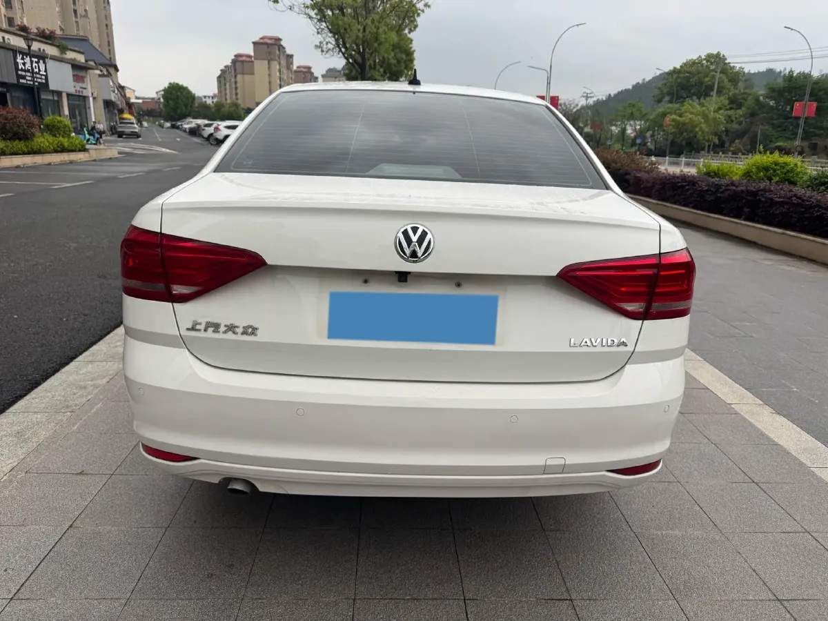 2018 Landwind XiaoYao 1.5T 163HP L4 CVT,autocango,china used car exporter,china ev exporter,chinese used car exporter,chinese used ev exporter