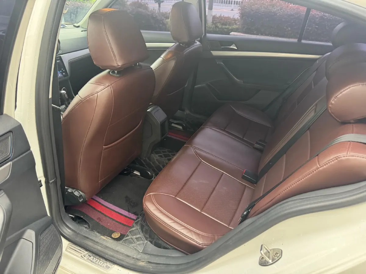 2018 Landwind XiaoYao 1.5T 163HP L4 CVT,autocango,china used car exporter,china ev exporter,chinese used car exporter,chinese used ev exporter