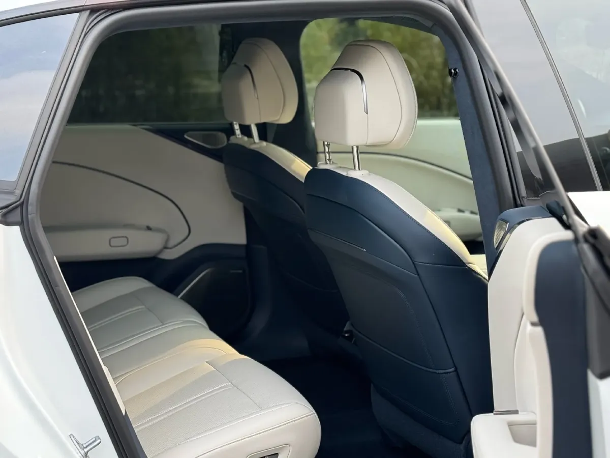 2025 Zeekr 007 BEV 75KWH,autocango,china used car exporter,china ev exporter,chinese used car exporter,chinese used ev exporter