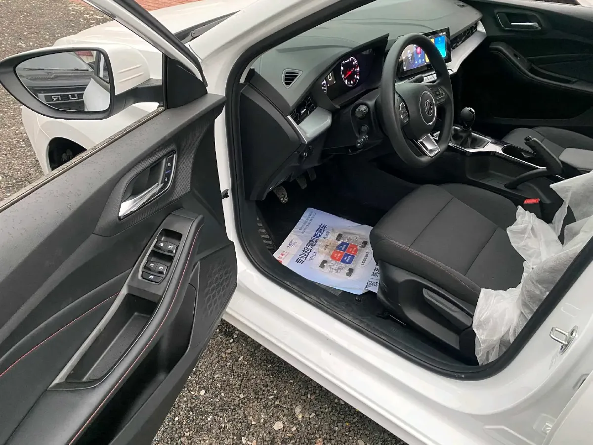 2023 MG 5 1.5L 129HP L4 5MT,autocango,china used car exporter,china ev exporter,chinese used car exporter,chinese used ev exporter