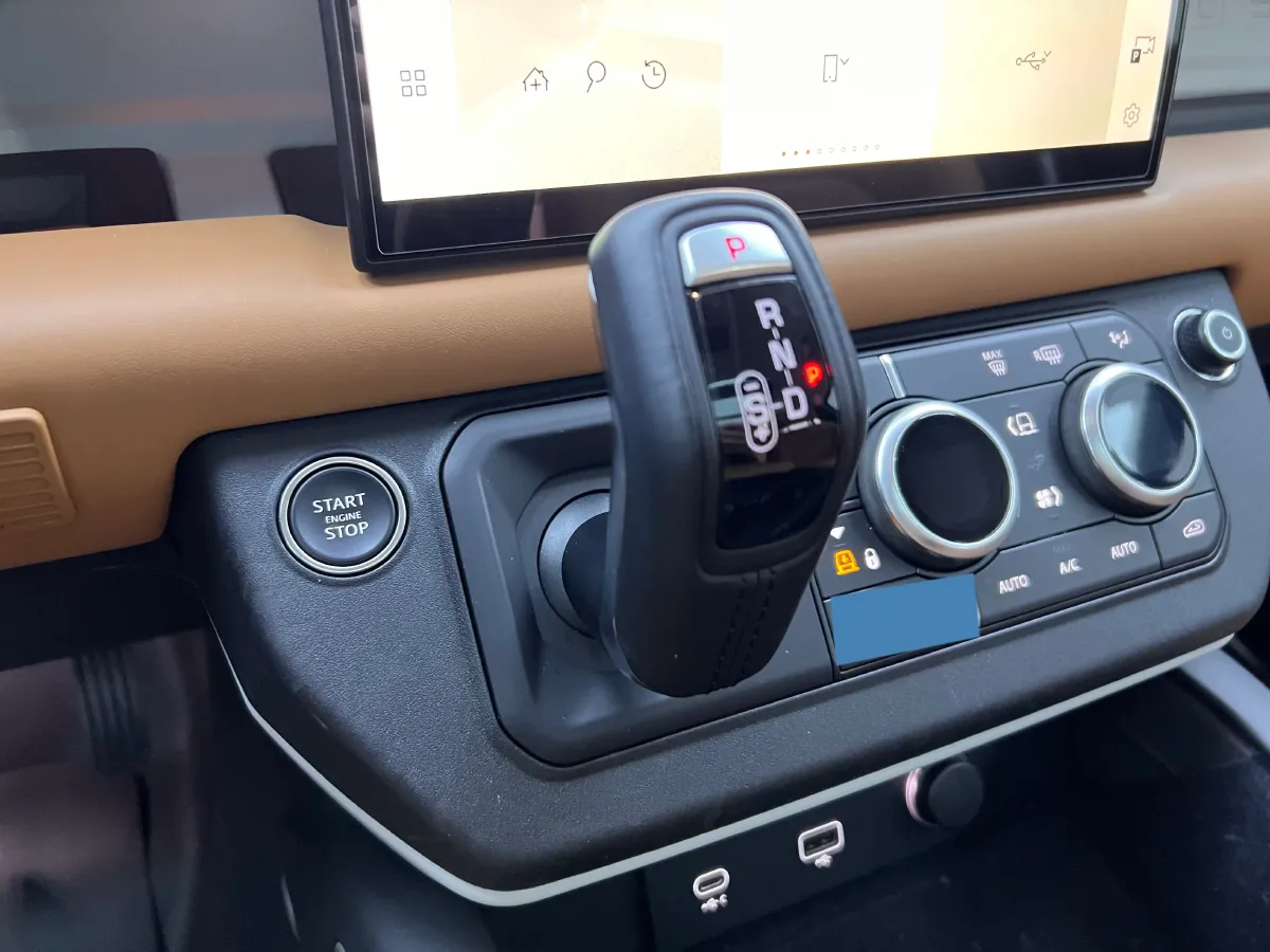 2024 Land Rover Defender 3.0T 400HP L6 8AT,autocango,china used car exporter,china ev exporter,chinese used car exporter,chinese used ev exporter