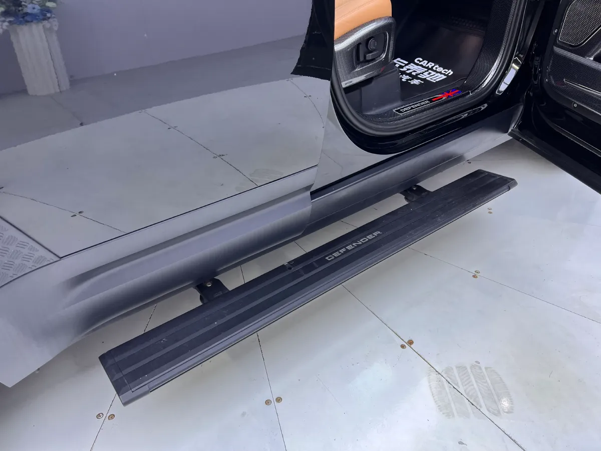 2024 Land Rover Defender 3.0T 400HP L6 8AT,autocango,china used car exporter,china ev exporter,chinese used car exporter,chinese used ev exporter