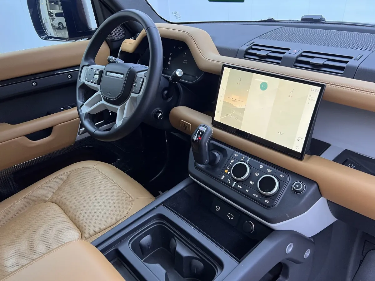 2024 Land Rover Defender 3.0T 400HP L6 8AT,autocango,china used car exporter,china ev exporter,chinese used car exporter,chinese used ev exporter