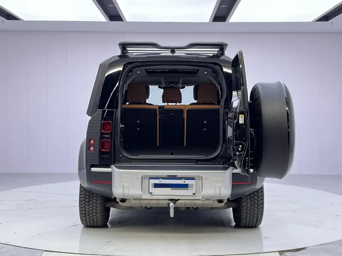 2024 Land Rover Defender 3.0T 400HP L6 8AT,autocango,china used car exporter,china ev exporter,chinese used car exporter,chinese used ev exporter