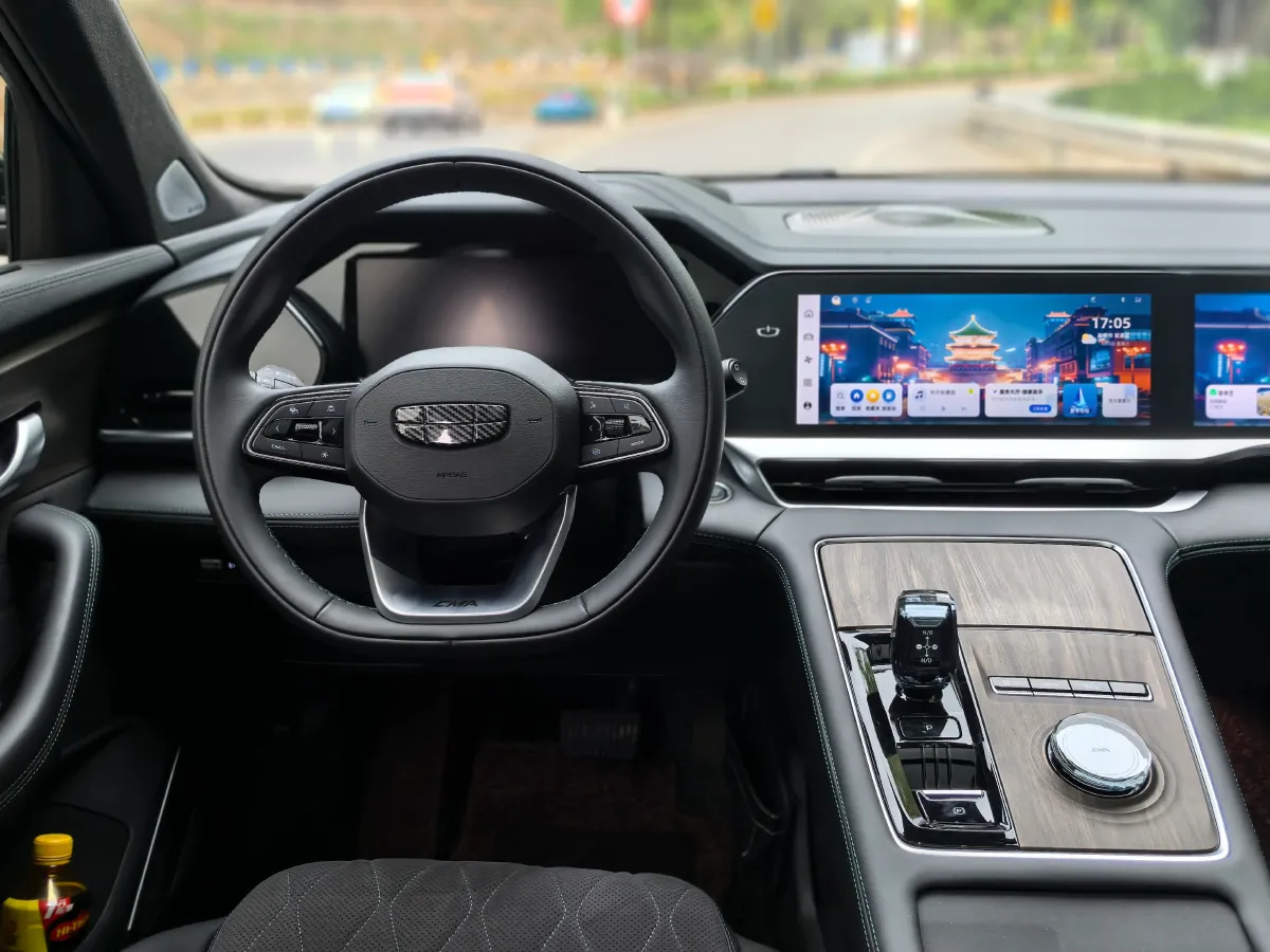 2025 Geely Monjaro 2.0T 238HP L4 8AT,autocango,china used car exporter,china ev exporter,chinese used car exporter,chinese used ev exporter