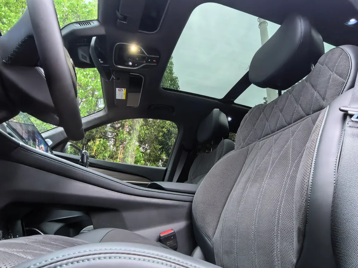 2025 Geely Monjaro 2.0T 238HP L4 8AT,autocango,china used car exporter,china ev exporter,chinese used car exporter,chinese used ev exporter