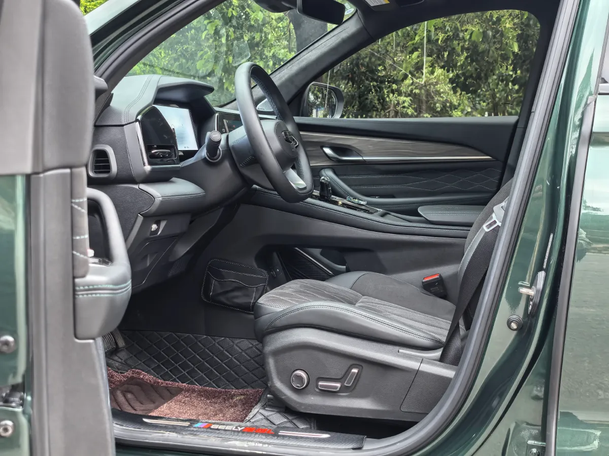 2025 Geely Monjaro 2.0T 238HP L4 8AT,autocango,china used car exporter,china ev exporter,chinese used car exporter,chinese used ev exporter