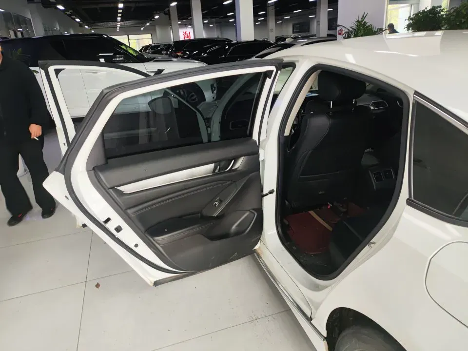 2021 Honda Accord 1.5T 194HP L4 CVT,autocango,china used car exporter,china ev exporter,chinese used car exporter,chinese used ev exporter