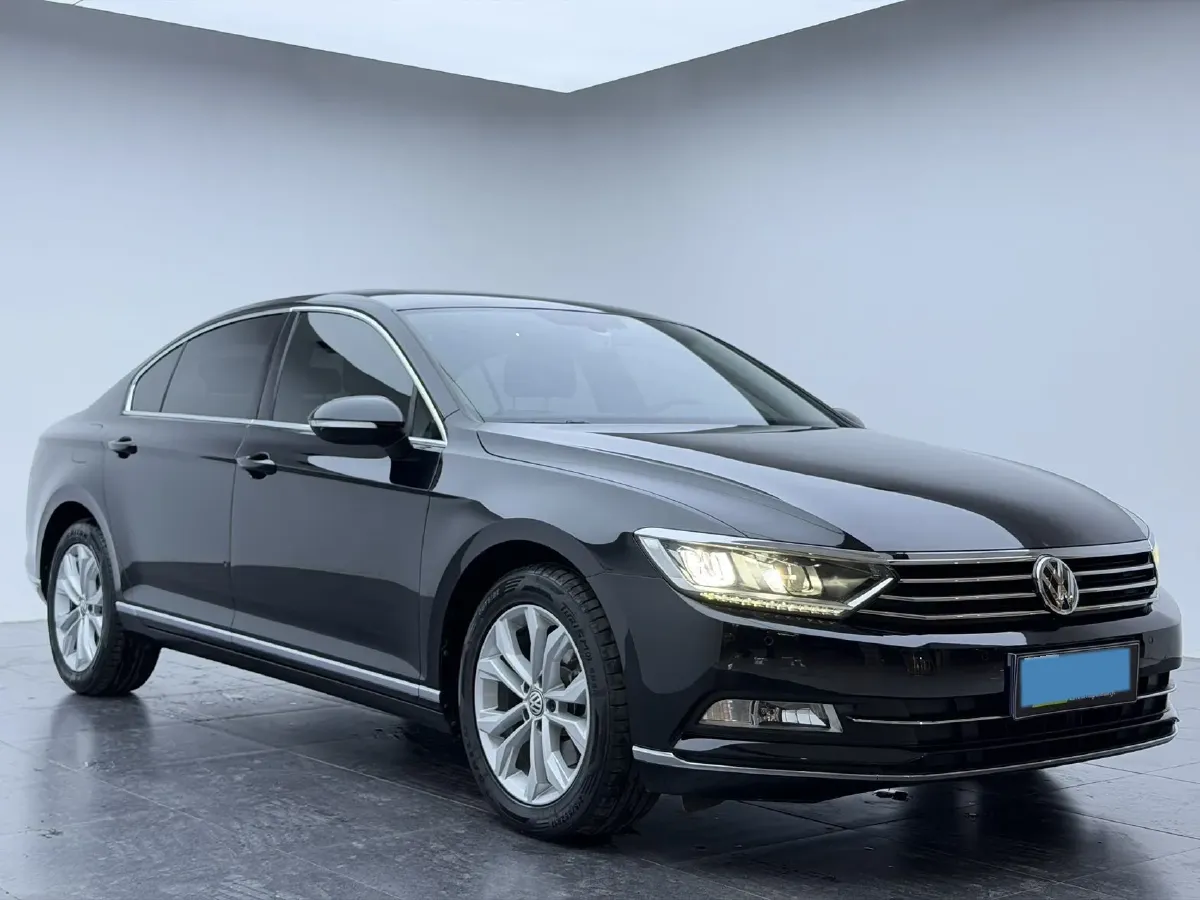 2019 Volkswagen Magotan 2.0T 186HP L4 7DCT,autocango,china used car exporter,china ev exporter,chinese used car exporter,chinese used ev exporter