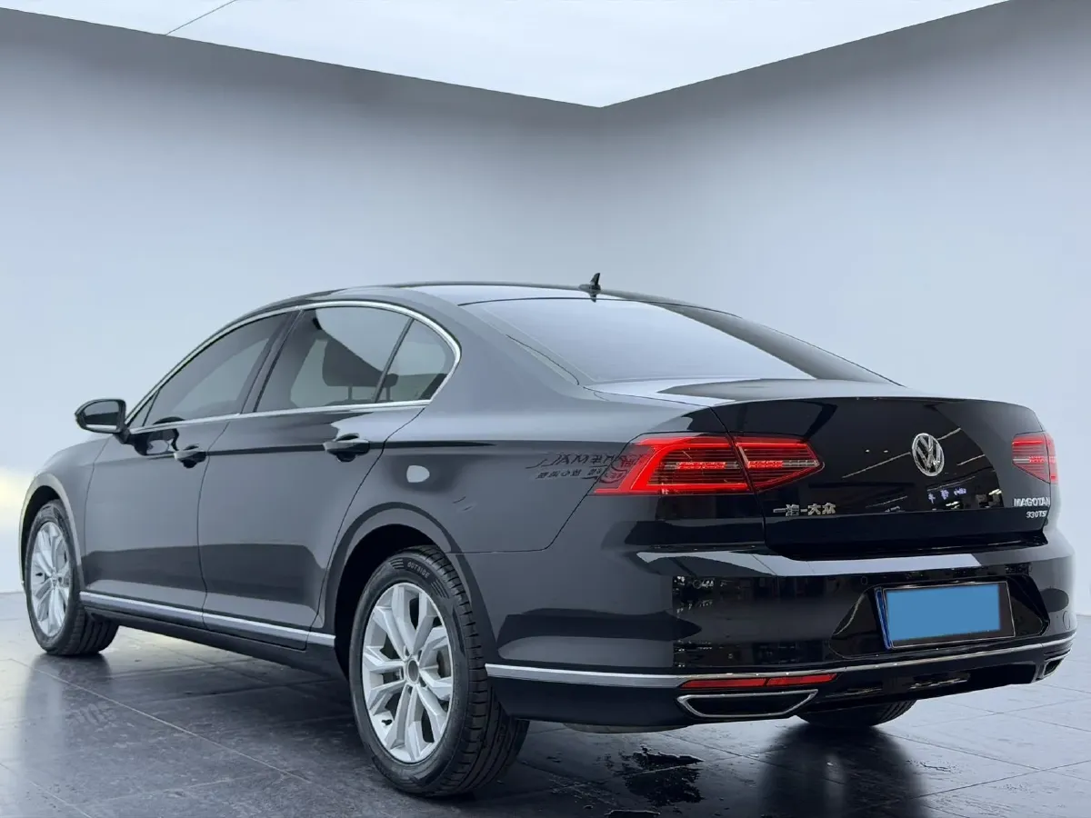 2019 Volkswagen Magotan 2.0T 186HP L4 7DCT,autocango,china used car exporter,china ev exporter,chinese used car exporter,chinese used ev exporter