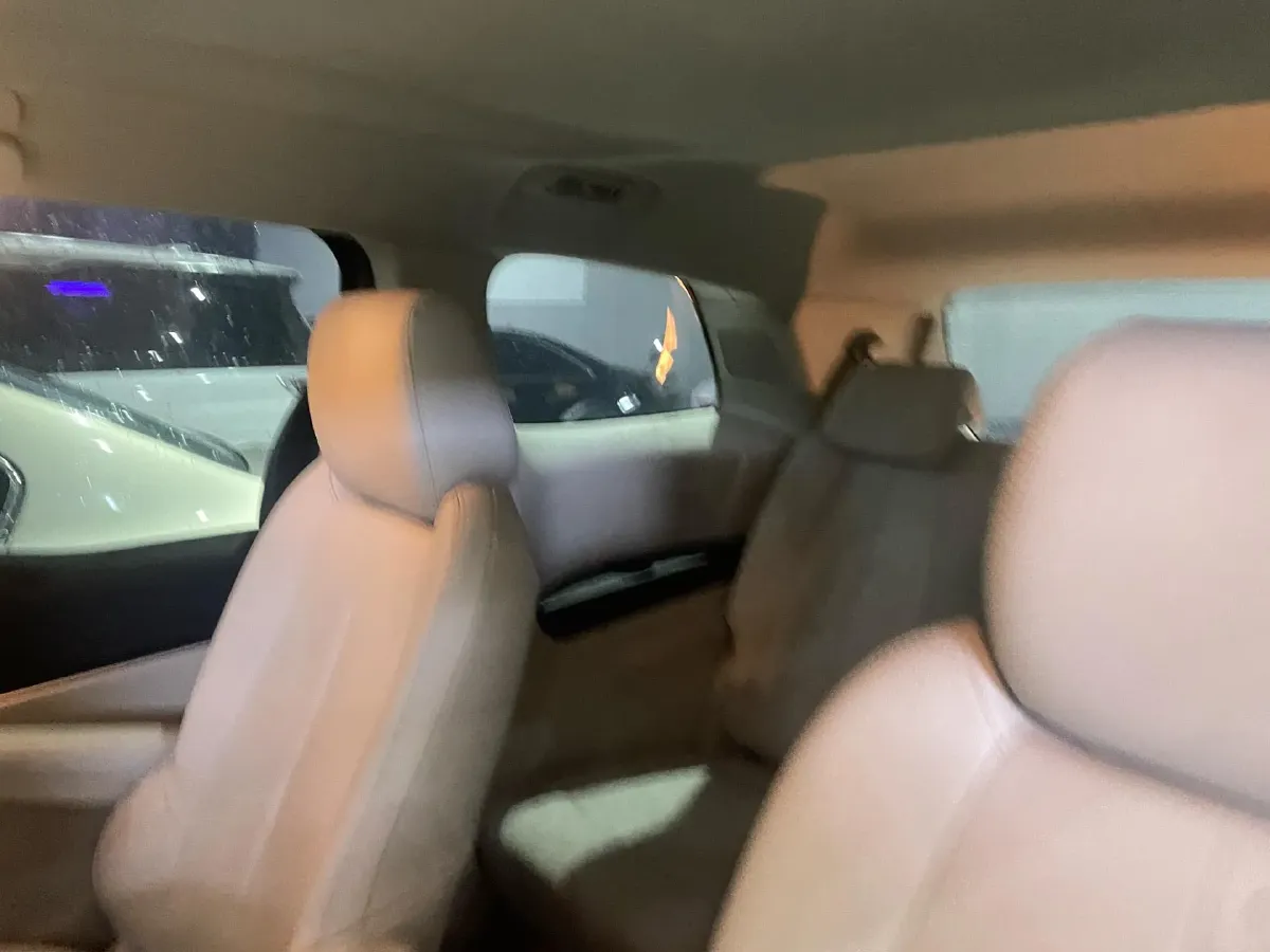 2022 Buick GL8 2.0T 237HP L4 9AT,autocango,china used car exporter,china ev exporter,chinese used car exporter,chinese used ev exporter