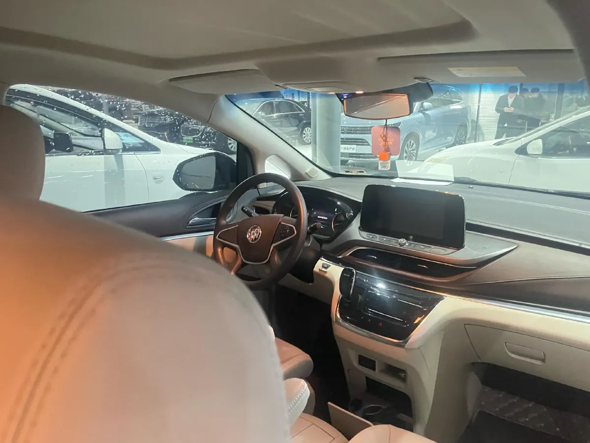 2022 Buick GL8 2.0T 237HP L4 9AT,autocango,china used car exporter,china ev exporter,chinese used car exporter,chinese used ev exporter